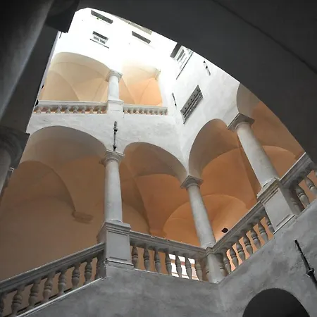 Italianway - Dei Giustiniani 18 B Apartment