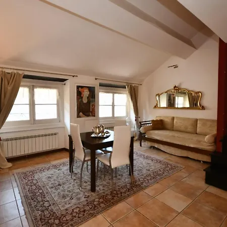 Italianway - Dei Giustiniani 18 B Apartment